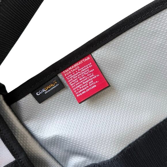 NWT! Free People x Manhattan Portage Messenger Bag in Cloud (MSRP $178) - Picture 6 of 11